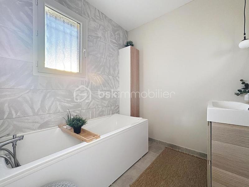 Maison - 98 m² - 4 pièces