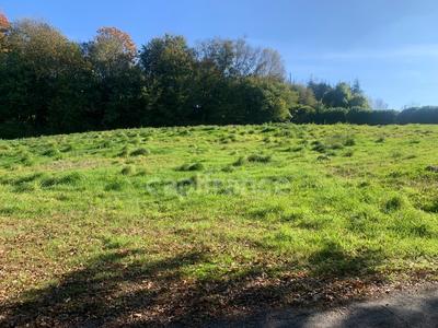 Terrain constructible - 830 m²