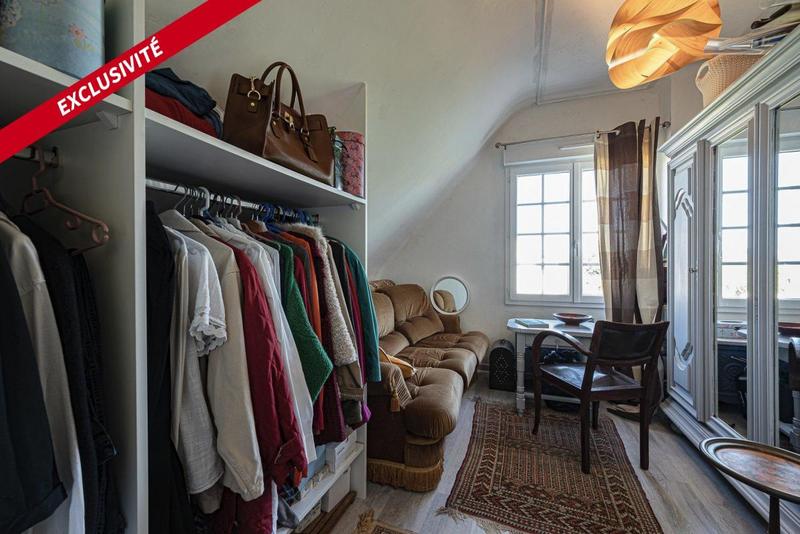 Maison - 182 m² - 9 pièces