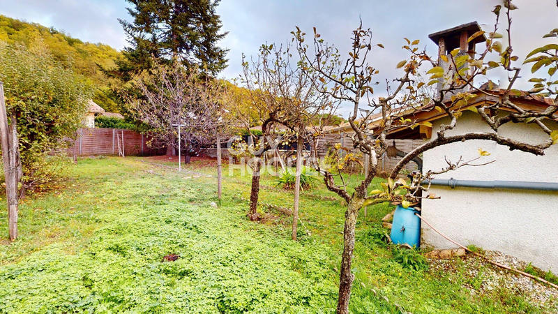 Maison - 230 m² - 10 pièces