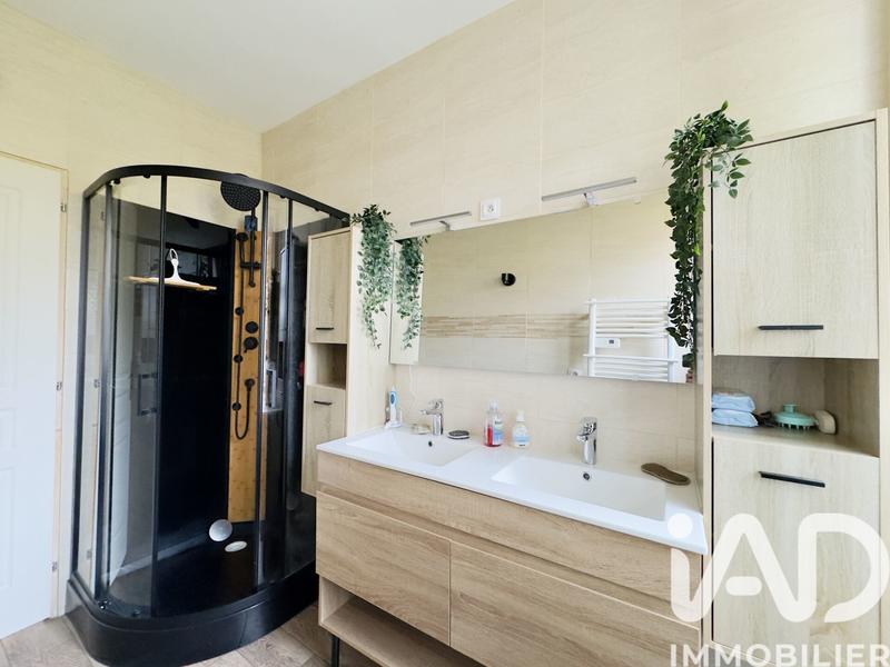 Maison - 200 m² - 8 pièces