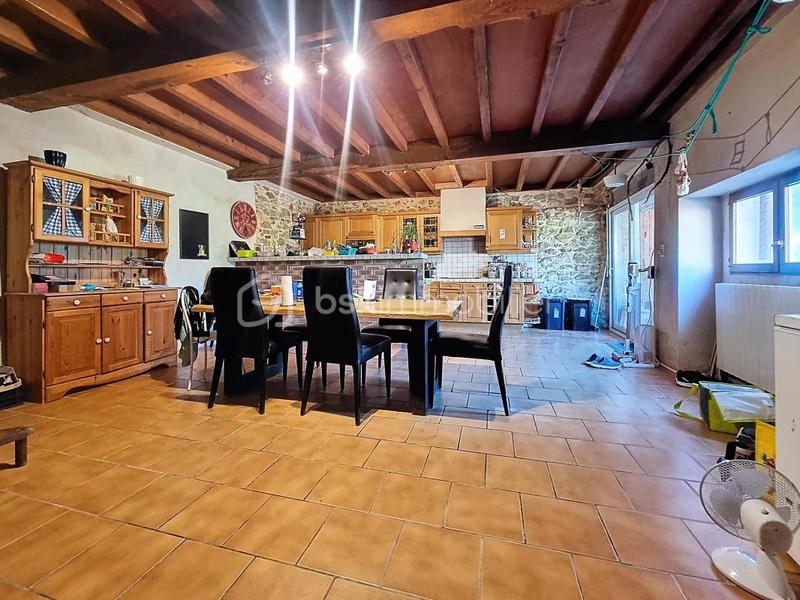 Corps de ferme - 220 m² - 10 pièces