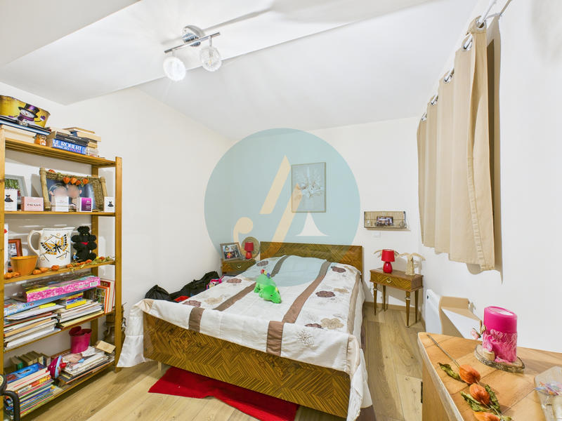 Maison - 93 m² - 5 pièces