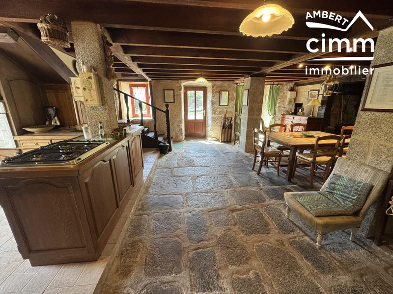 Maison - 135 m² - 6 pièces