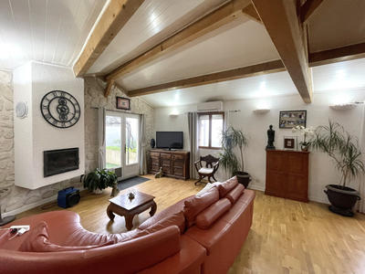 Maison - 285 m² - 15 pièces