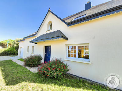 Maison - 235 m² - 6 pièces