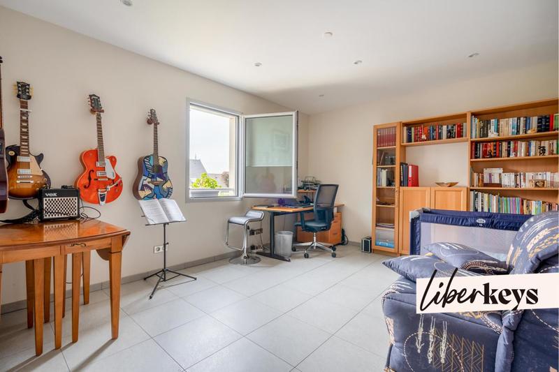 Maison - 210 m² - 7 pièces