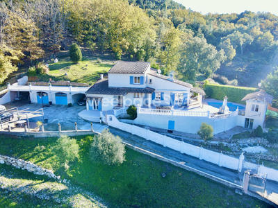 Maison - 168 m² - 7 pièces