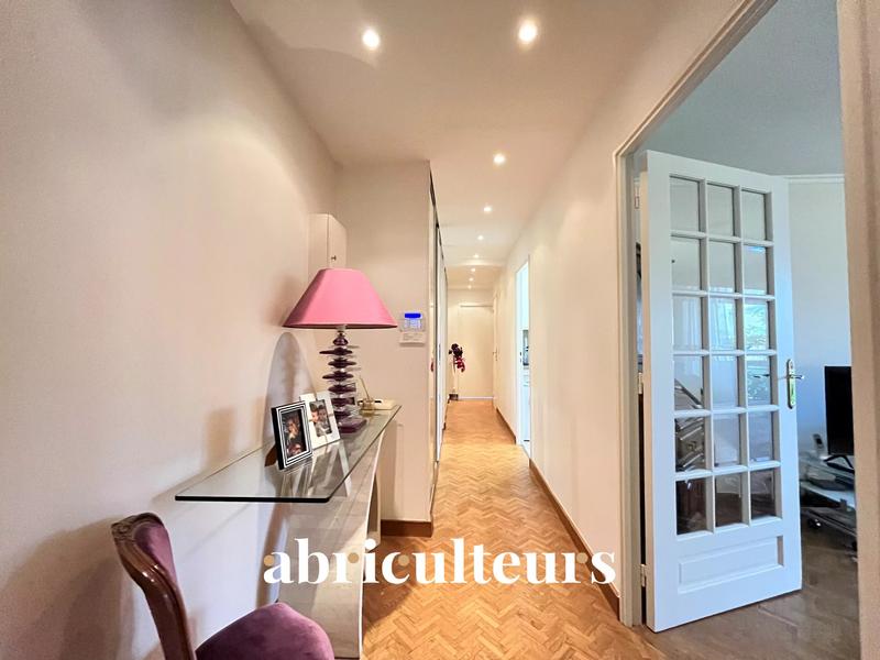 Appartement - 79 m² - 4 pièces