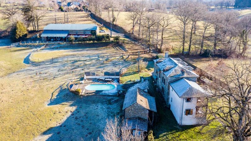 Grange - 600 m² - 1 pièce