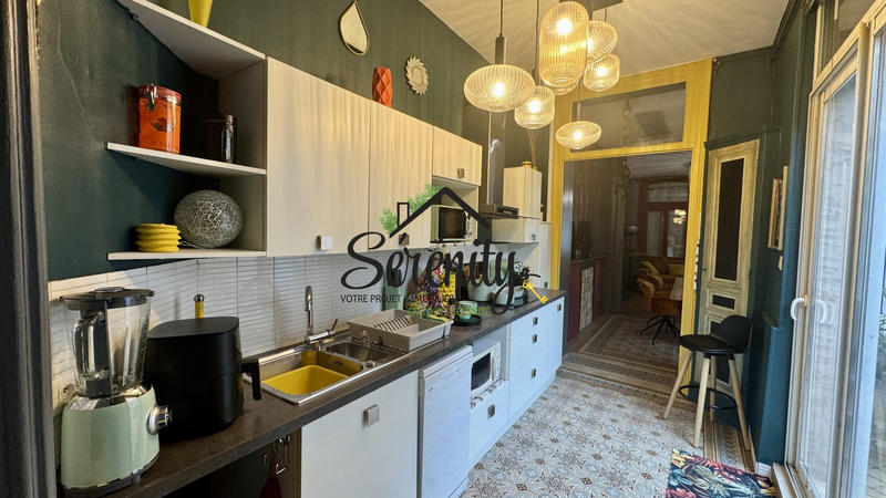 Maison - 209 m² - 10 pièces