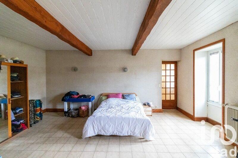 Maison - 233 m² - 8 pièces