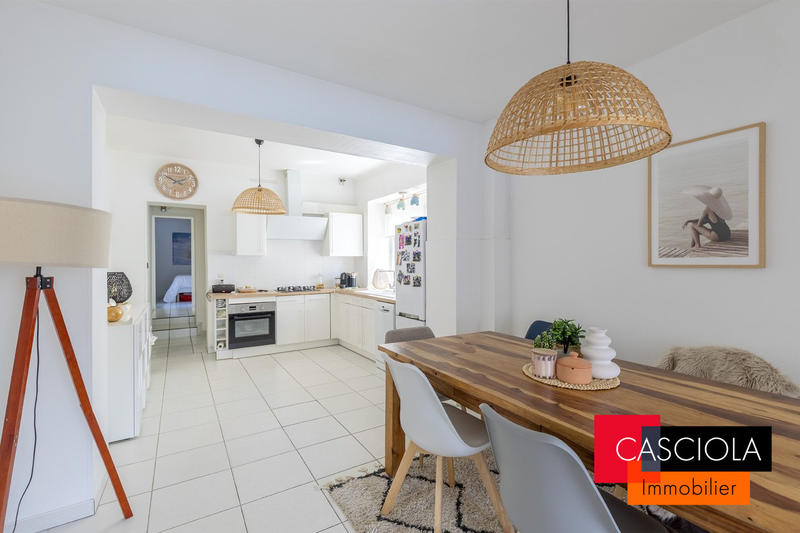 Appartement - 150 m² - 6 pièces