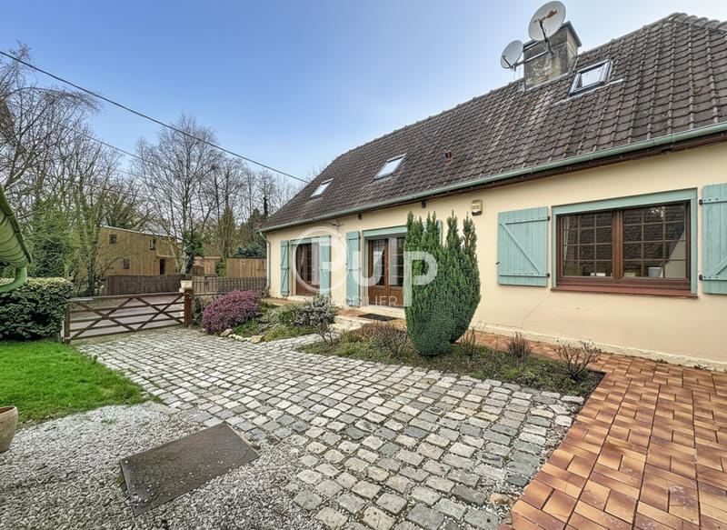 Maison - 98 m² - 4 pièces