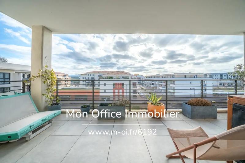 Appartement - 94 m² - 4 pièces