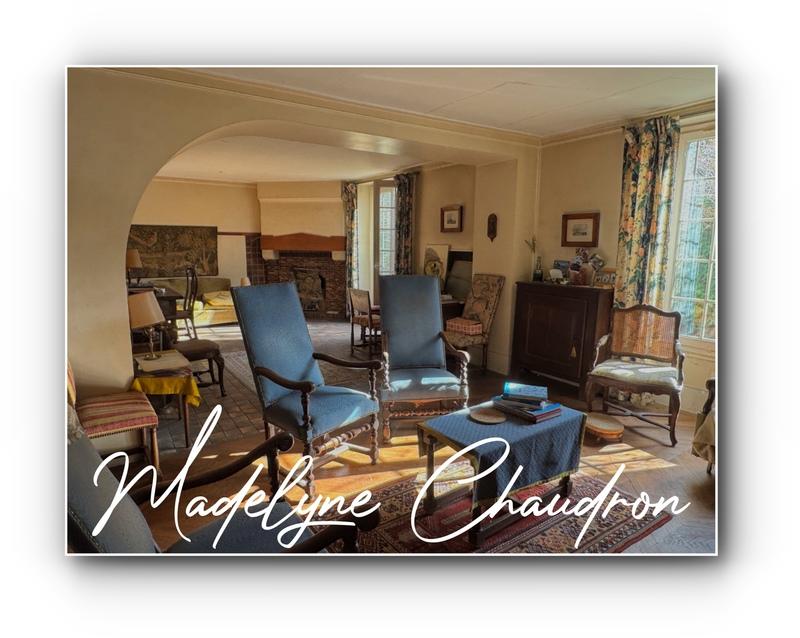 Maison - 298 m² - 9 pièces