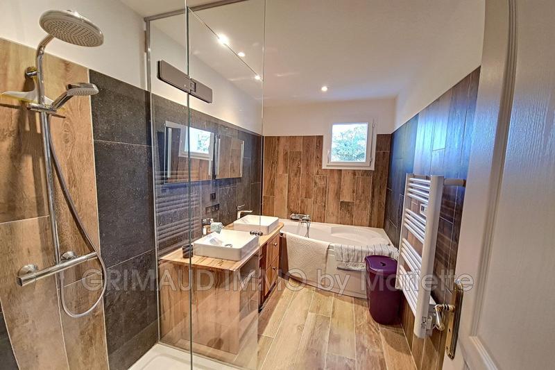 Maison - 320 m² - 13 pièces