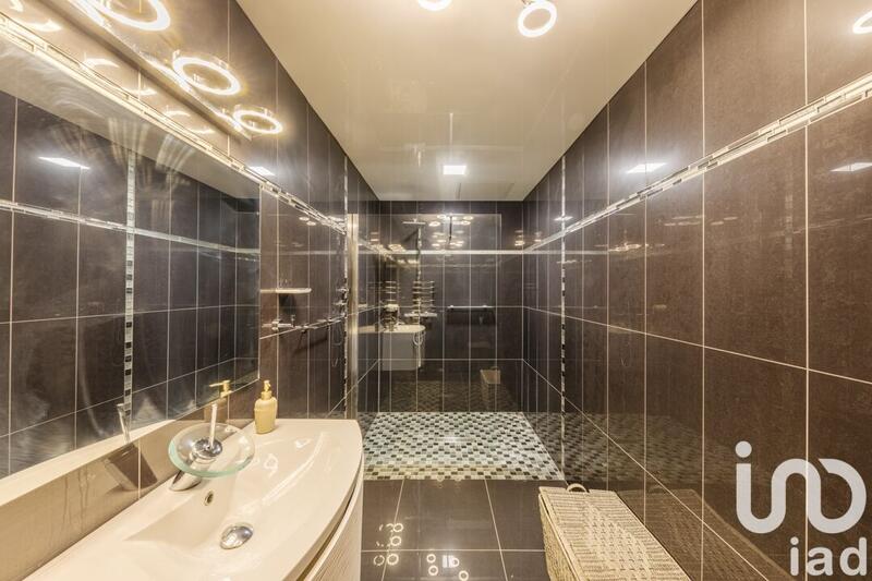 Maison - 294 m² - 7 pièces