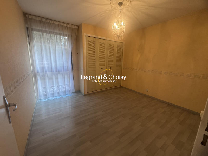 Appartement - 92 m² - 3 pièces