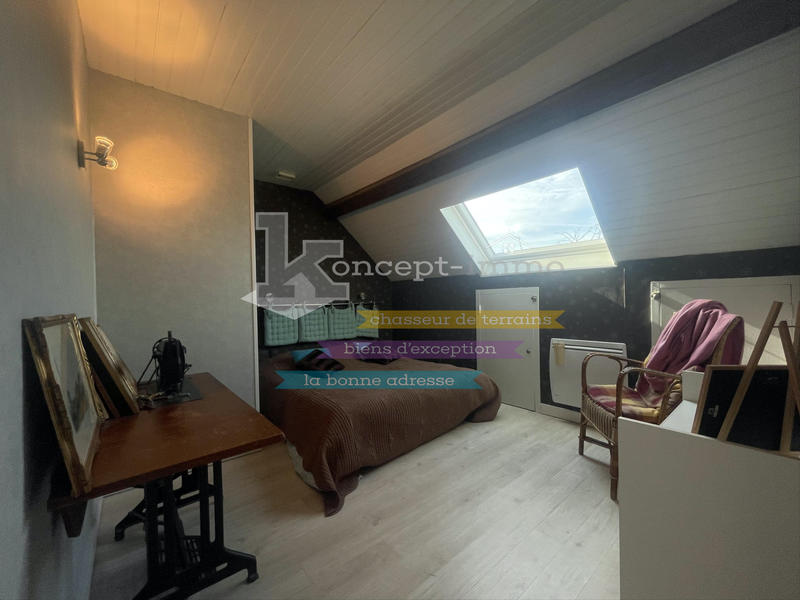 Pavillon - 211 m² - 9 pièces