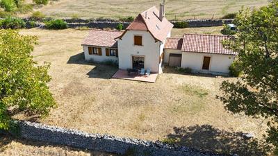 Maison traditionnelle - 160 m² - 5 pièces