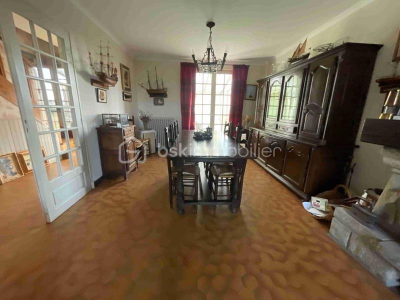 Maison traditionnelle - 117 m² - 6 pièces