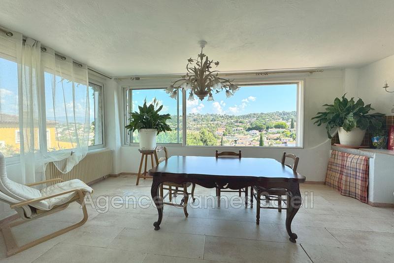 Villa - 210 m² - 8 pièces