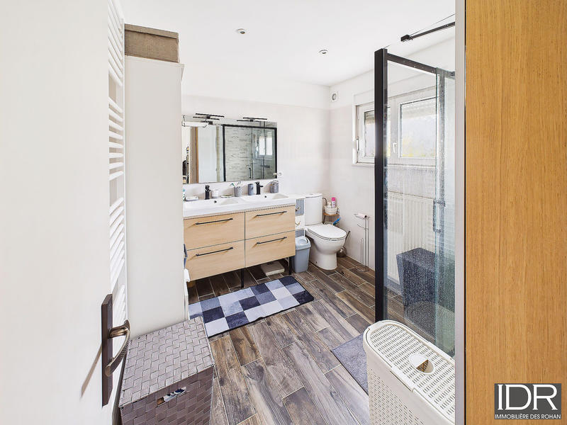 Maison - 122 m² - 5 pièces