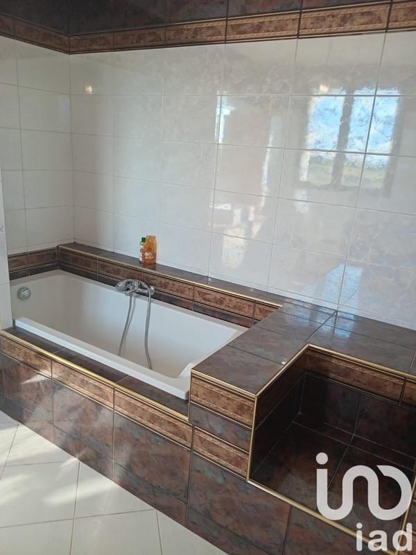 Maison - 215 m² - 10 pièces