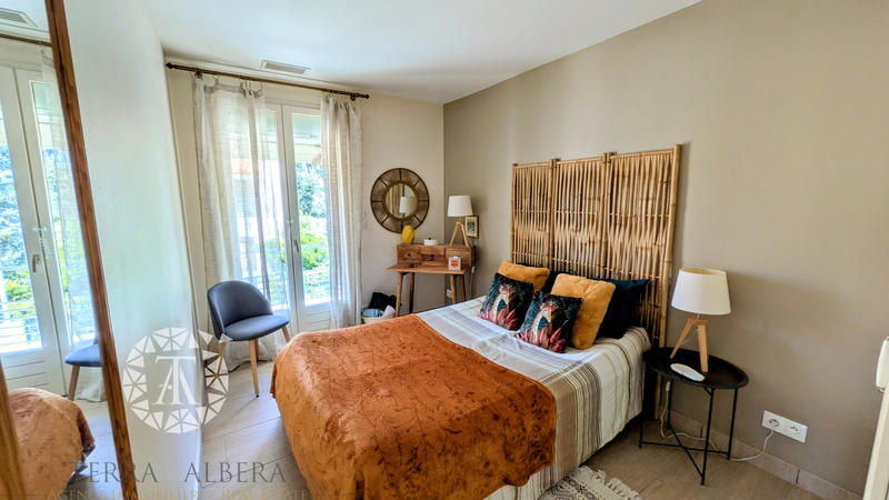 Villa - 145 m² - 6 pièces