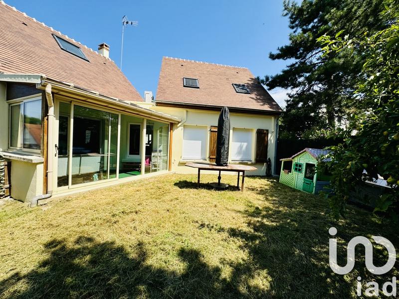 Maison - 181 m² - 8 pièces