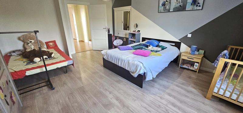 Maison - 220 m² - 5 pièces