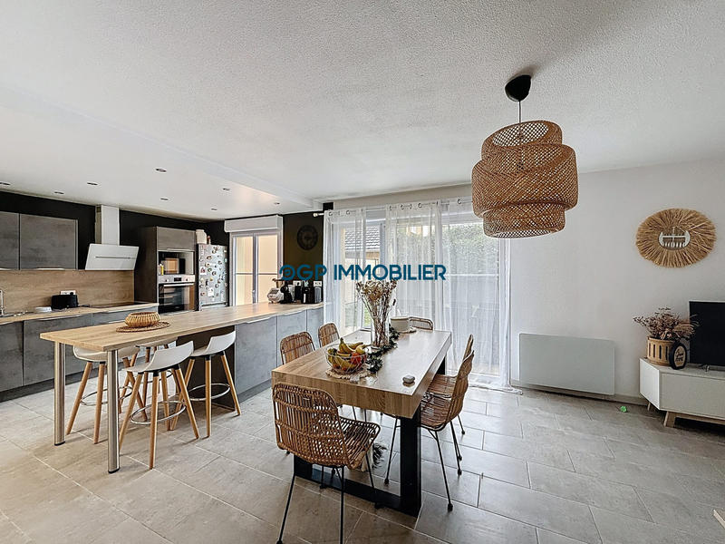 Maison - 85 m² - 4 pièces