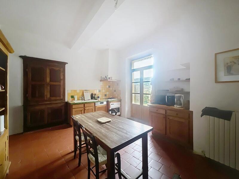 Propriété - 190 m² - 7 pièces