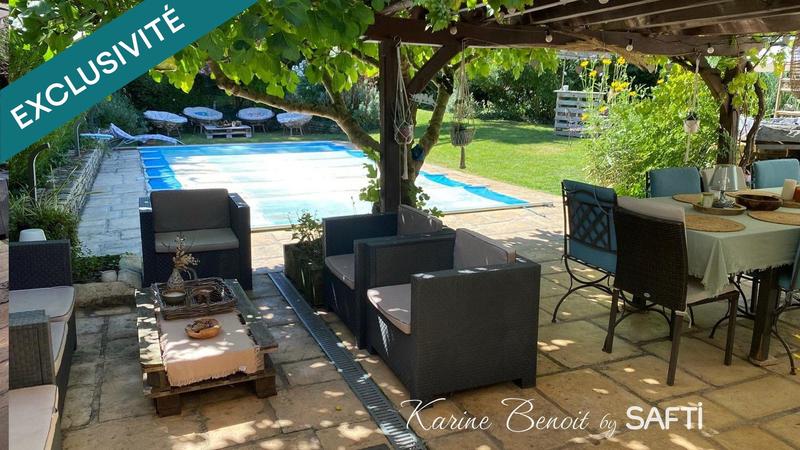 Maison - 237 m² - 8 pièces