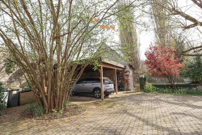 Maison de maîtres - 258 m² - 9 pièces