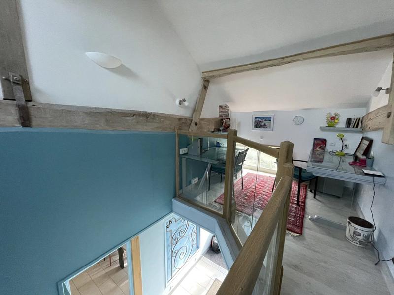 Maison - 201 m² - 9 pièces