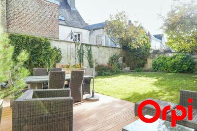 Maison - 275 m² - 7 pièces