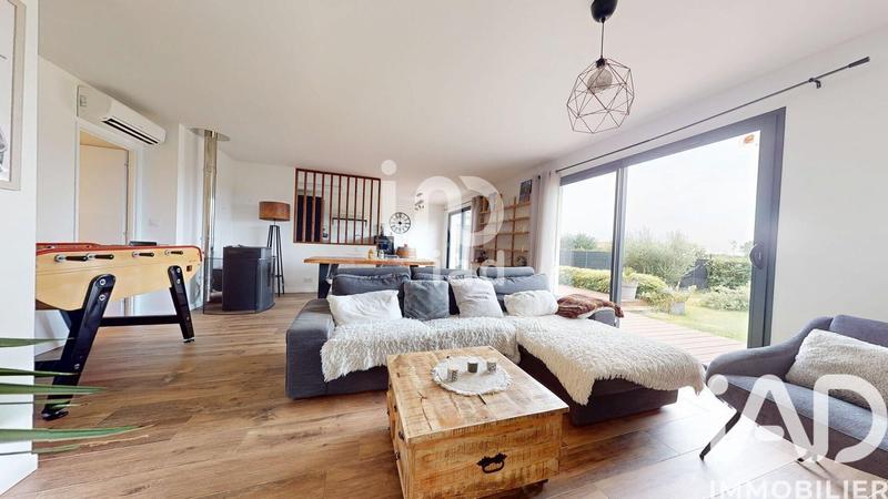 Maison - 104 m² - 4 pièces