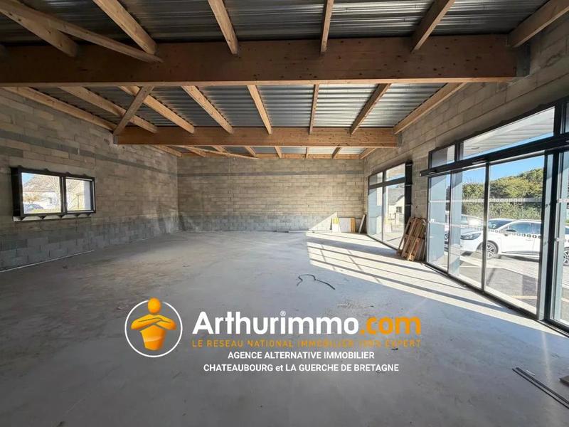 Local commercial - 130 m² - 1 pièce