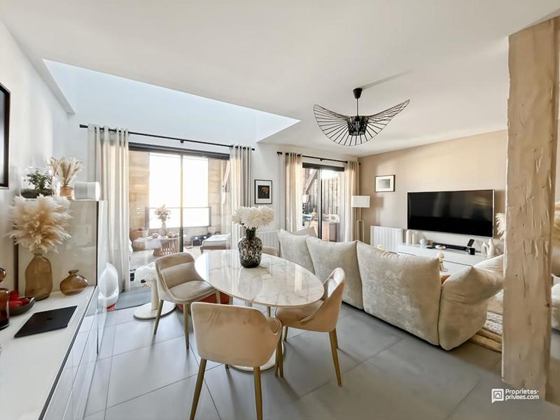 Appartement - 100 m² - 4 pièces