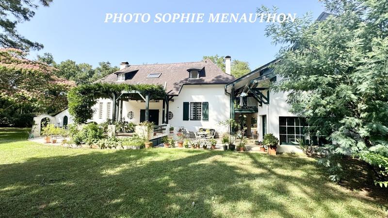 Maison - 192 m² - 8 pièces