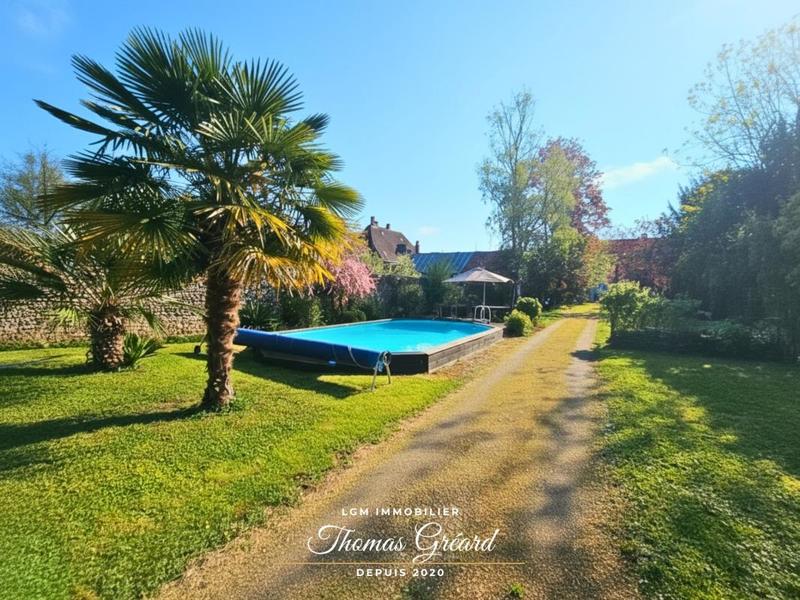 Maison - 250 m² - 7 pièces