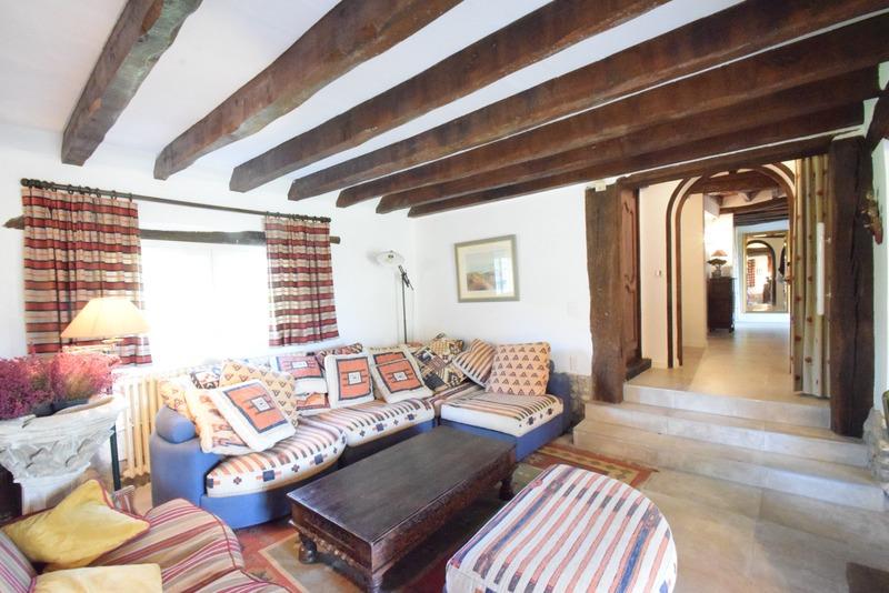 Propriété - 187 m² - 8 pièces