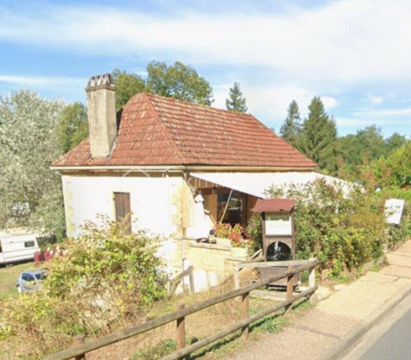 Immeuble - 162 m² - 6 pièces