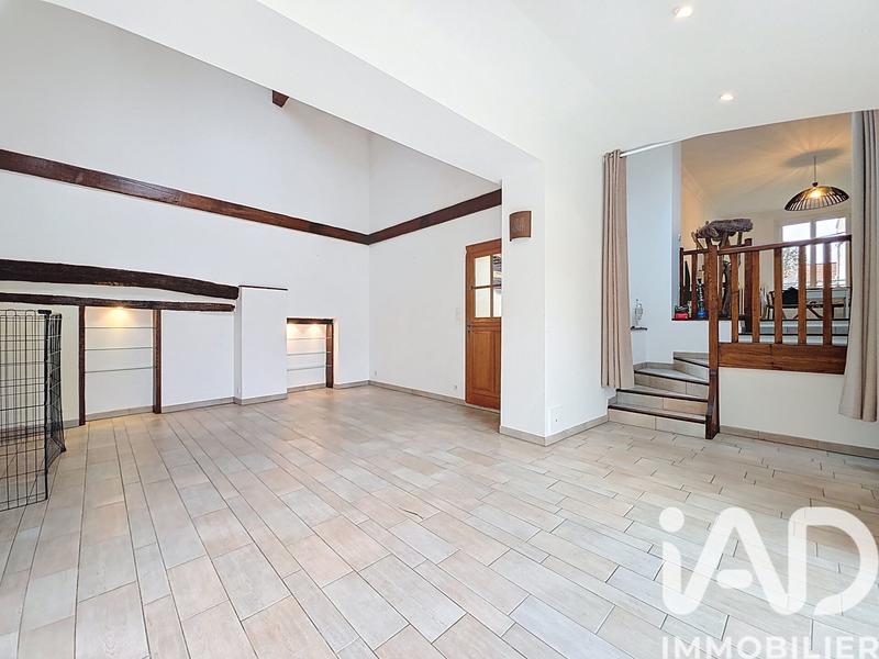 Maison - 207 m² - 7 pièces