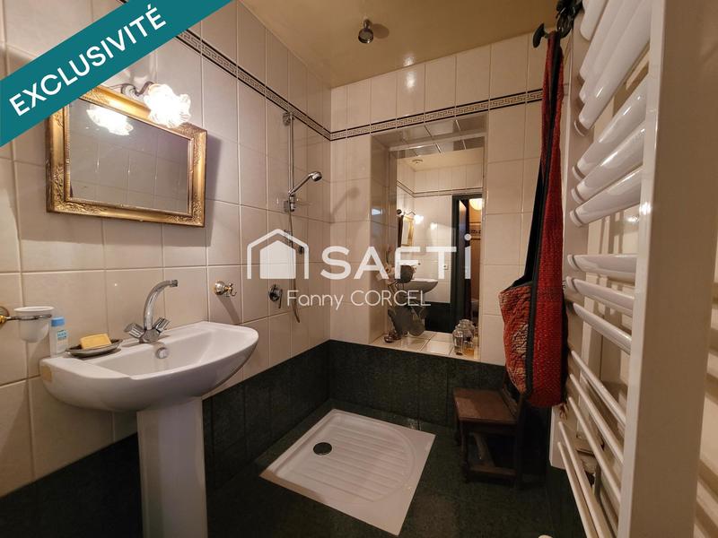 Maison - 298 m² - 10 pièces