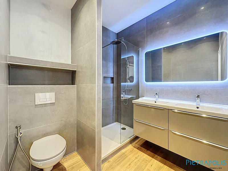 Appartement - 95 m² - 4 pièces