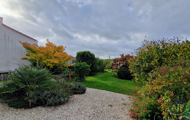 Maison - 180 m² - 7 pièces