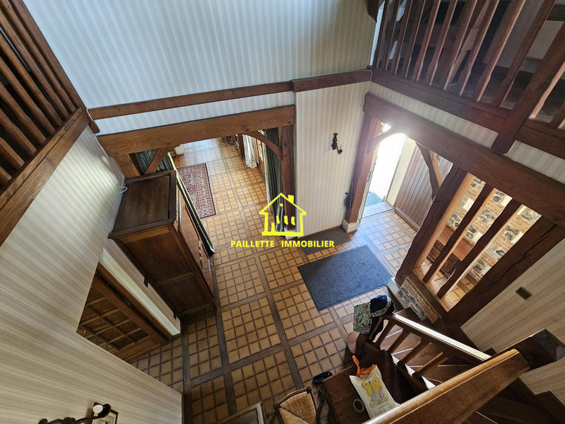 Maison - 261 m² - 7 pièces